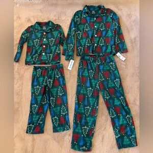 NEW Carters holiday pajama bundle, 4T and 8